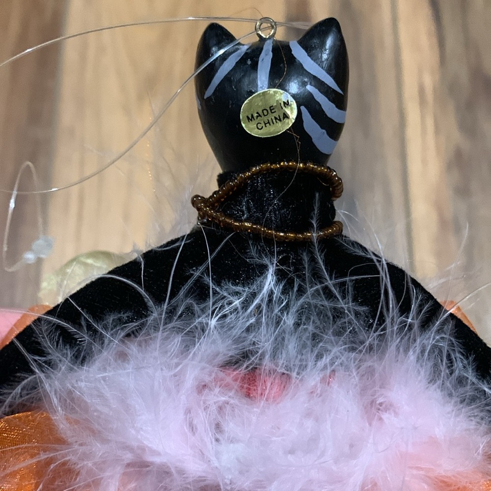 NWOT Dillards 10” tall whimsical cat ballerina Christmas ornament - Picture 6 of 7